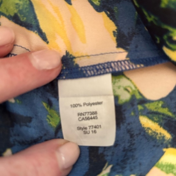 J. Crew Factory Top Blouse Blue White Yellow Floral Short Sleeve size Medium - Picture 15 of 16